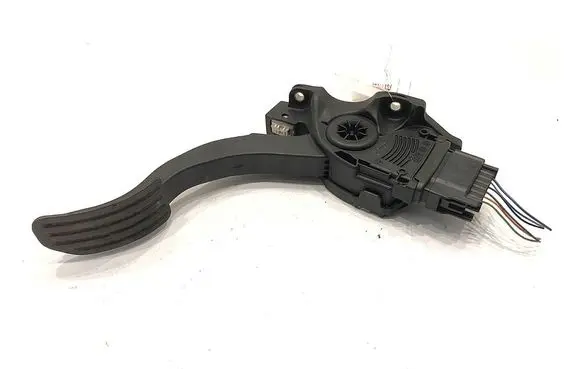Volvo V70 Accelerator throttle pedal 6G929F836BD