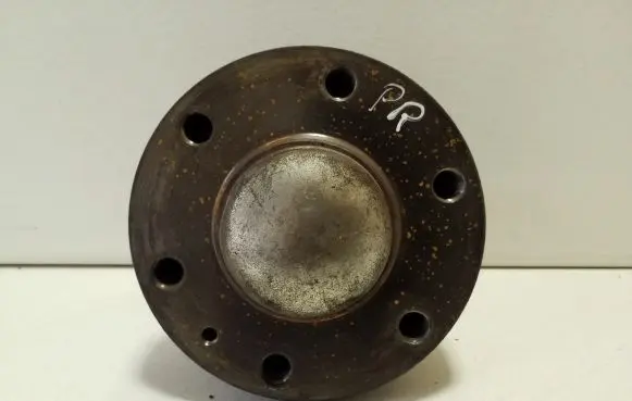 Iveco Daily 5th gen Front wheel hub