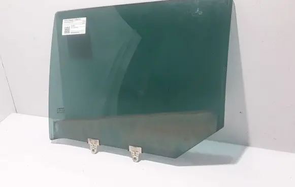 Renault Megane III Rear door window glass