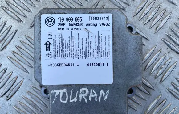 Volkswagen Touran I Airbag control unit/module 1T0909605 05H21S12 41030511E