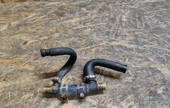 Mercedes-Benz S W140 Engine coolant pipe/hose