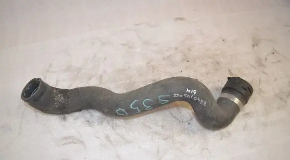 Mercedes-Benz S W220 Engine coolant pipe/hose 2205010382