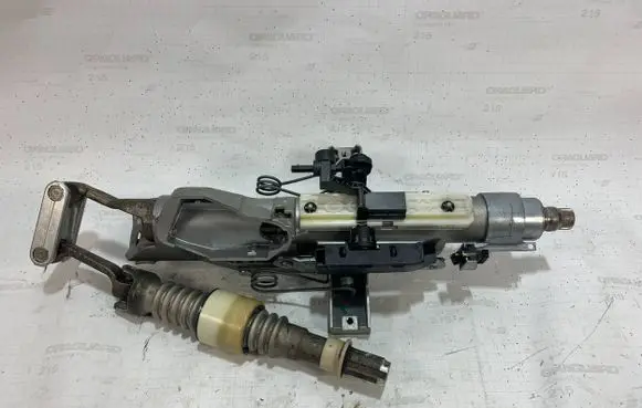 Mercedes-Benz C W203 Steering wheel axle A2034020205 A2034620205