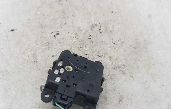 Subaru Legacy Air flap motor/actuator 2N43130820 990209