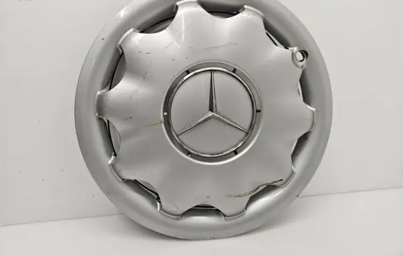 Mercedes-Benz A W168 R15 wheel hub/cap/trim A1684010424 A1684000425