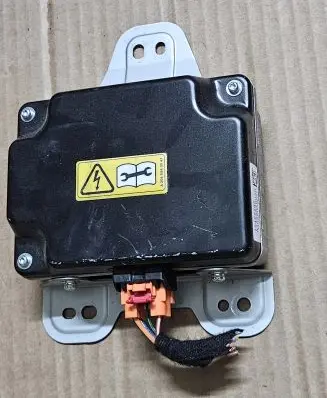 Mercedes-Benz GL X166 Voltage converter inverter A1669820020 1669820020