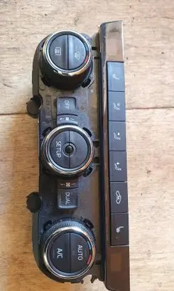 Skoda Octavia Mk3 (5E) Climate control unit 5E0907044L 5HB01128241