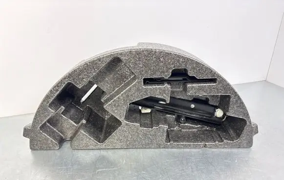 Mercedes-Benz S W221 Spare wheel mounting bracket A2218980014