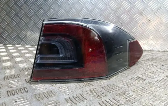 Tesla Model S Rear/tail lights 6005921-00-D