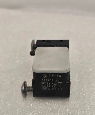 BMW 1 E81 E87 Airbag deployment crash/impact sensor 0285003900 6911003 0208056577