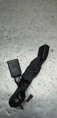 BMW 4 F36 Gran coupe Rear seatbelt buckle 7375448