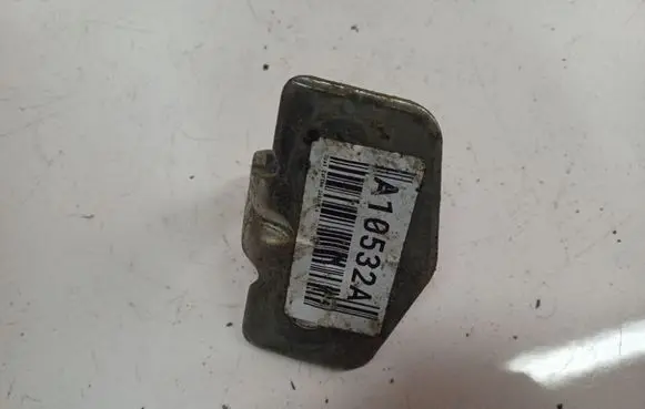 Opel Zafira A Rear door lock loop/hook striker 