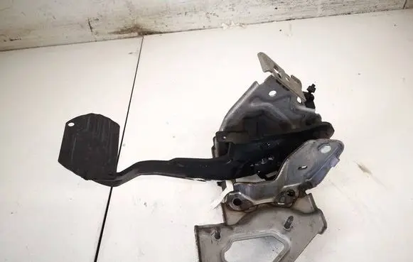Opel Crossland X Brake pedal 84plcl