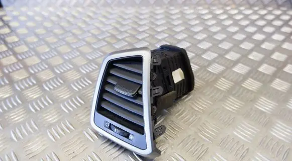 Hyundai Tucson TL Dashboard air vent grill cover trim 97490D7900