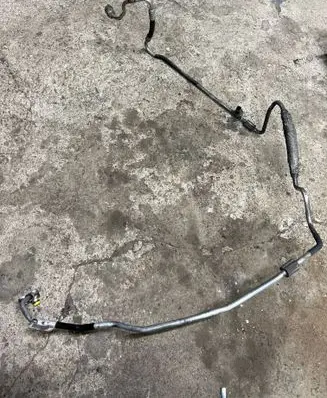 BMW 3 E90 E91 Air conditioning (A/C) pipe/hose 9151736 9151733