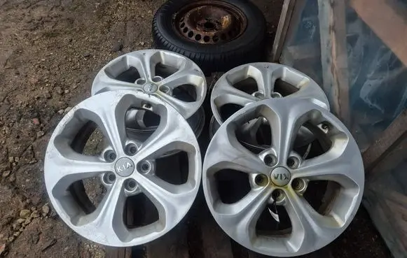 KIA Sorento R17 alloy rim NOCODE