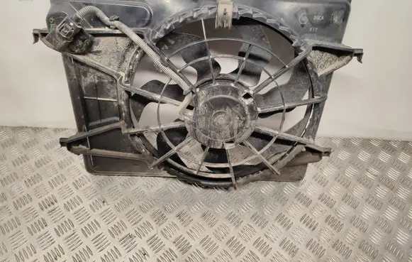 KIA Ceed Radiator cooling fan shroud