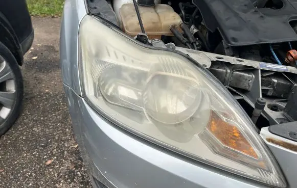Ford Focus Headlight/headlamp
