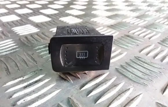 Volkswagen Golf IV Windscreen/window heater switch 1J0953235A