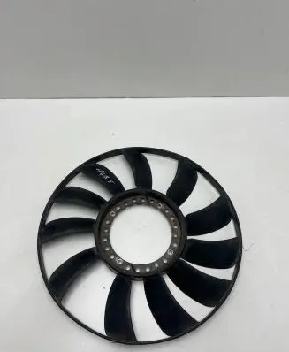 Audi A4 S4 B5 8D Fan impeller 058121301b