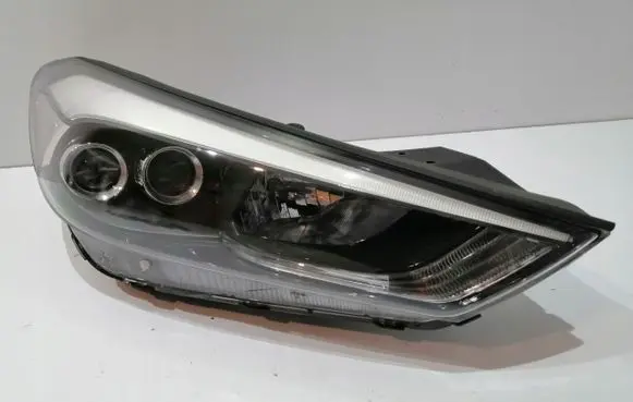 Hyundai Tucson TL Headlight/headlamp