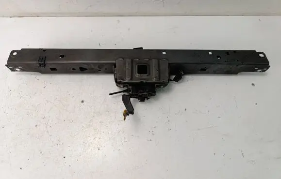 Opel Zafira C Radiator support slam panel