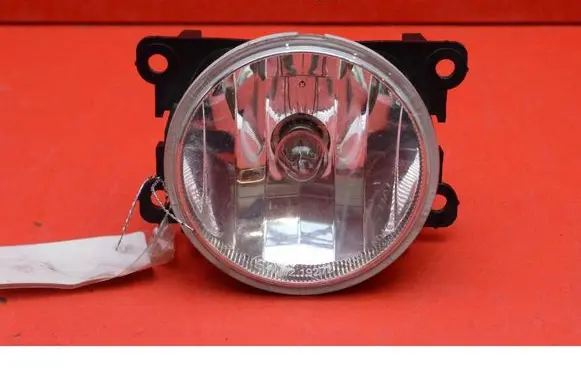 Citroen C3 Picasso Front fog light 9685425180