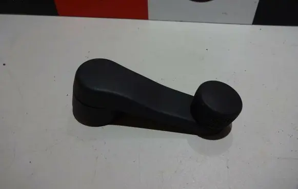 Volkswagen Touran I Rear door window winding handle 1T0 839 581