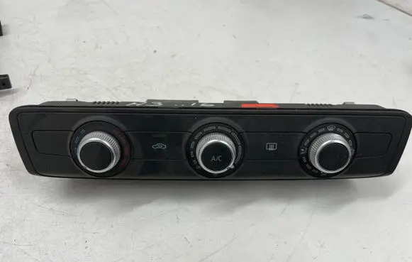 Audi A3 S3 8V Climate control unit 8V0820047D