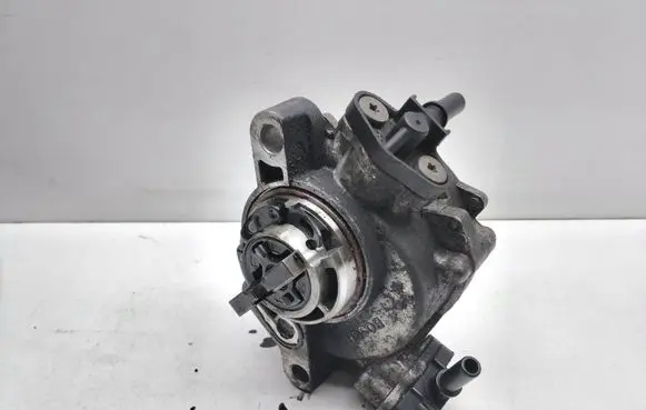 Volvo S60 Vacuum pump 9804021880
