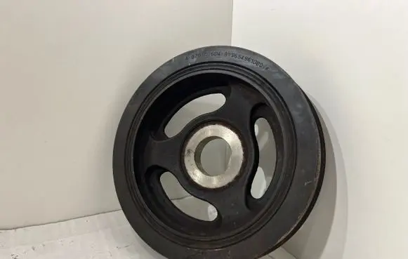 Ford C-MAX II Crankshaft pulley 9654961080