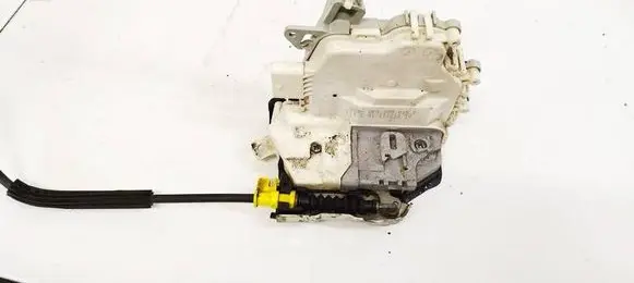 Audi A5 8T 8F Rear door lock 8k0839015c