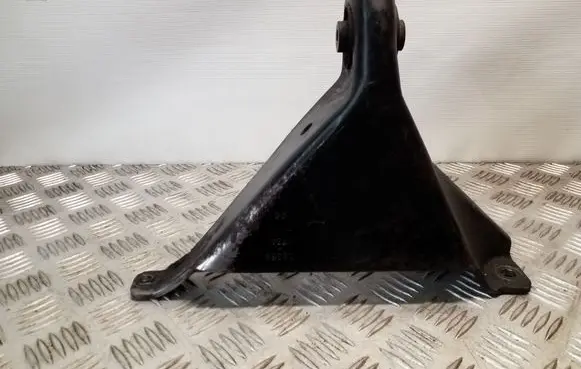 Jeep Cherokee III KJ Front differential bracket 