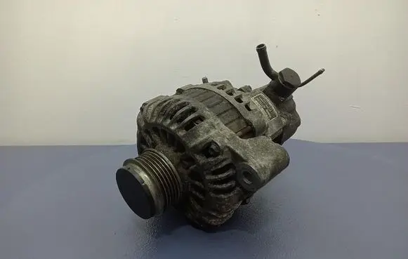 KIA Carnival Generator/alternator 373004X001