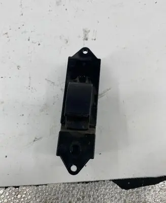 Mitsubishi L200 Electric window control switch MR587955 2741D6