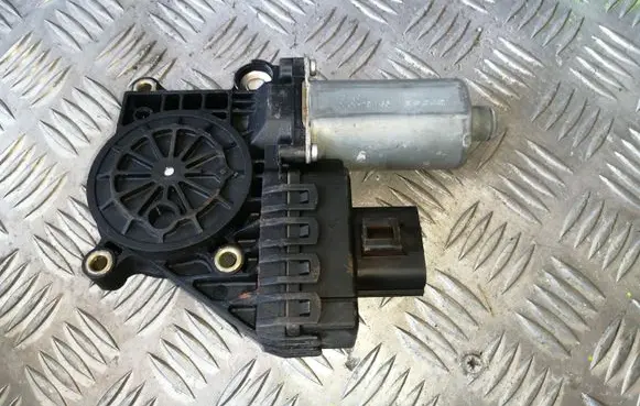 Jaguar X-Type Rear door window regulator motor 0130821948