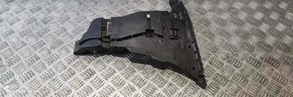 Volvo V70 Front bumper mounting bracket 08693181