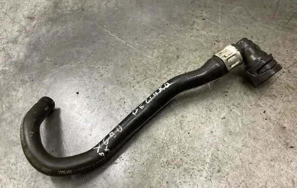 Volvo XC90 Engine coolant pipe/hose 8649878