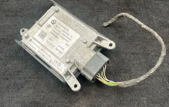 BMW 5 F10 F11 Blind spot module 6873335