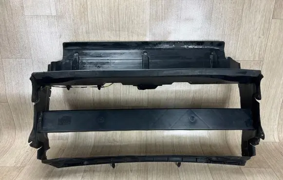 Land Rover Range Rover Sport L320 Radiator trim BH22-14A614-CA FH22-019A01-AD