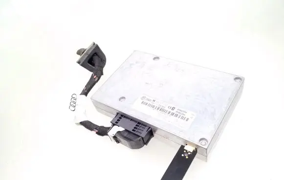 Audi A4 S4 B7 8E 8H Bluetooth control unit module 8P0862335H 8P0035503E
