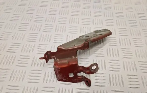 Renault Captur Fender mounting bracket 620439328