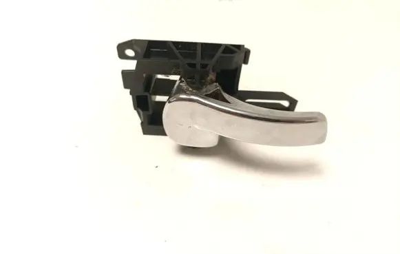Nissan Qashqai+2 Rear door interior handle