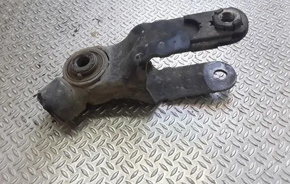 Peugeot 307 Gearbox mounting bracket