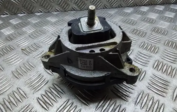 BMW 1 F20 F21 Engine mount bracket 6855460 685546002
