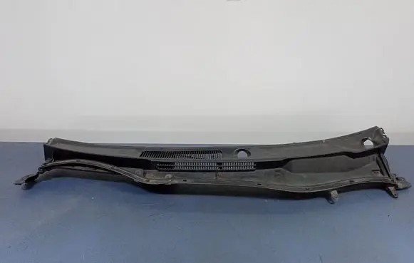 Lexus IS 220D-250-350 Wiper trim 5570853060