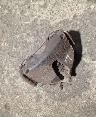 Opel Zafira B Front brake caliper