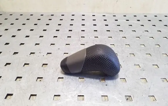 Mitsubishi Pajero Gear lever shifter trim leather/knob
