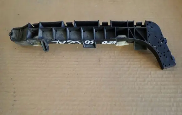 Honda Civic Front bumper mounting bracket