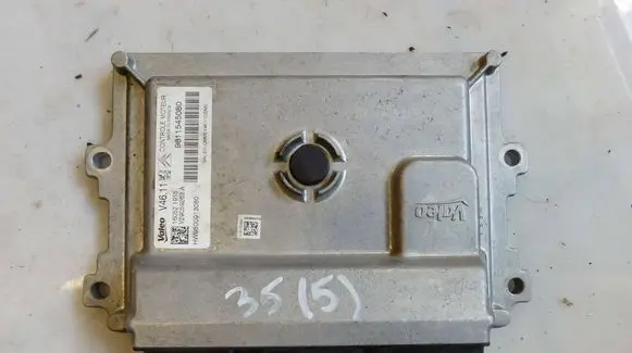 Peugeot 208 Engine control unit/module 9811545080 V46.11